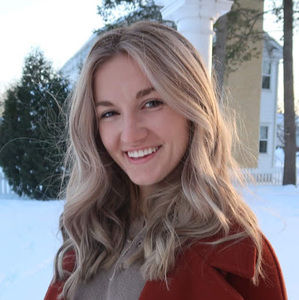 Meet your Posher, Hannah